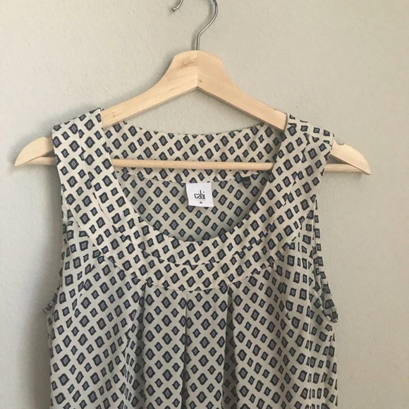 SOLD** CAbi cleo tank top size ivory diamond print - Picture 6 of 6